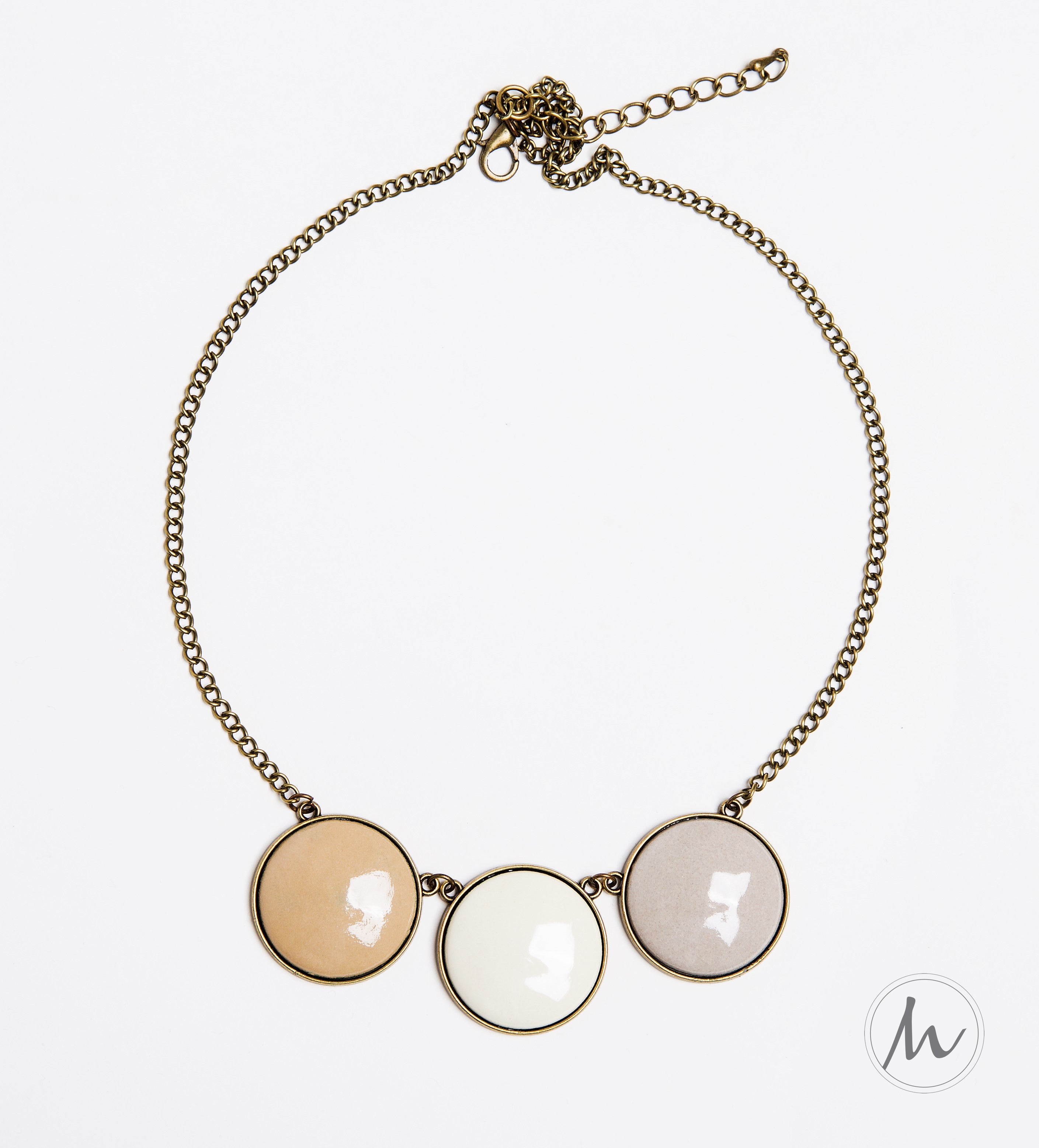 Sahara nyaklánc homokszínekben