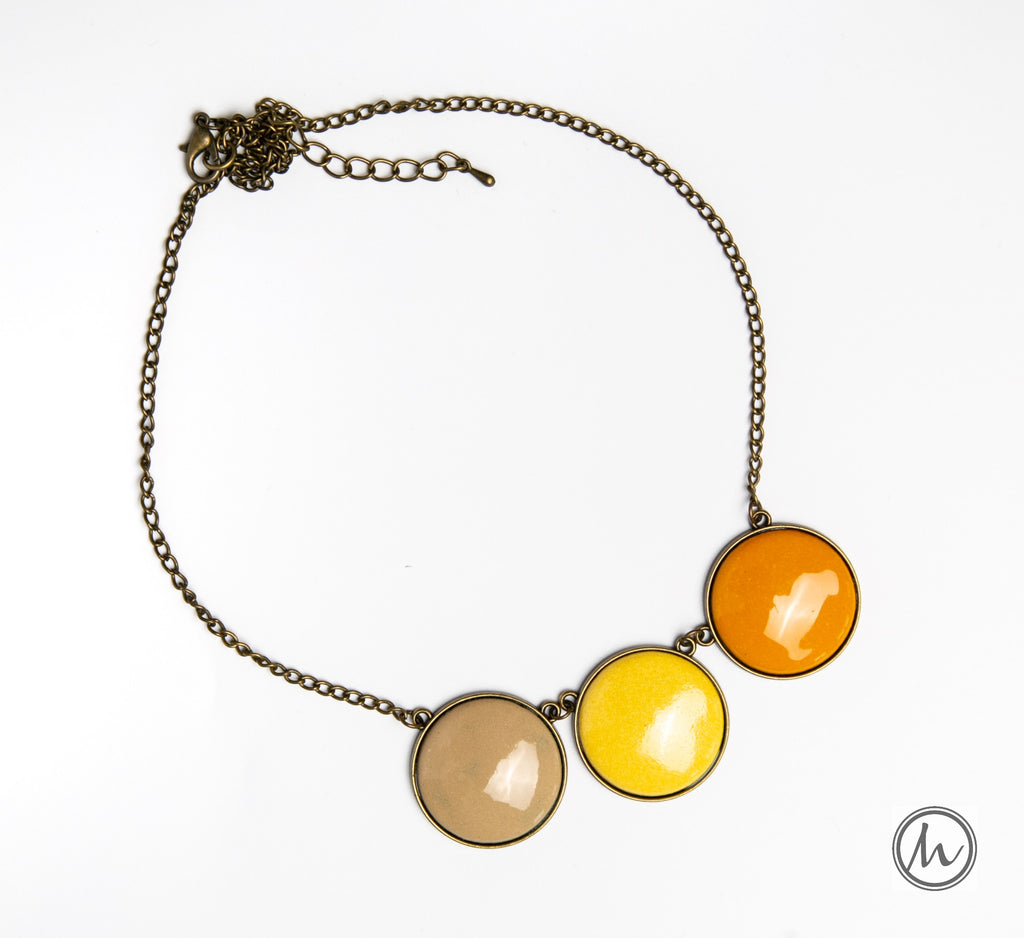 Sand in My Hands nyaklánc okkersárga-bézs színekben