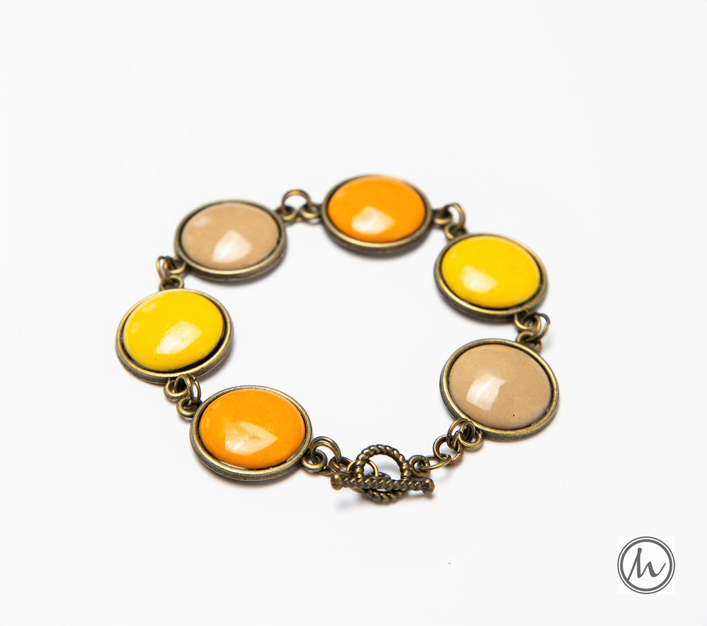 Sand in My Hands karkötő okkersárga-bézs színekben