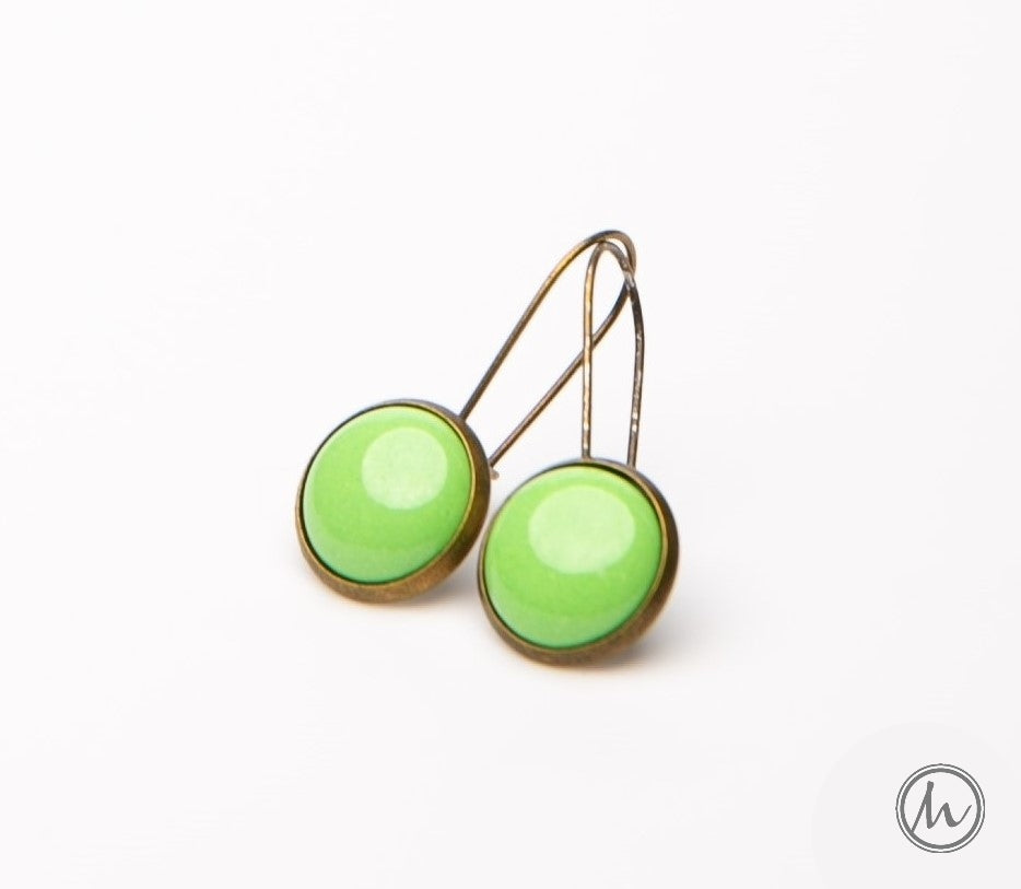 Kapcsos tűzzománc fülbevaló zöld színekben