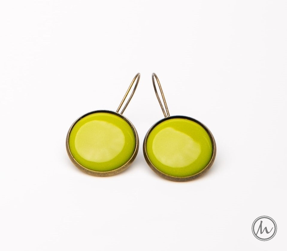 Kapcsos tűzzománc fülbevaló zöld színekben