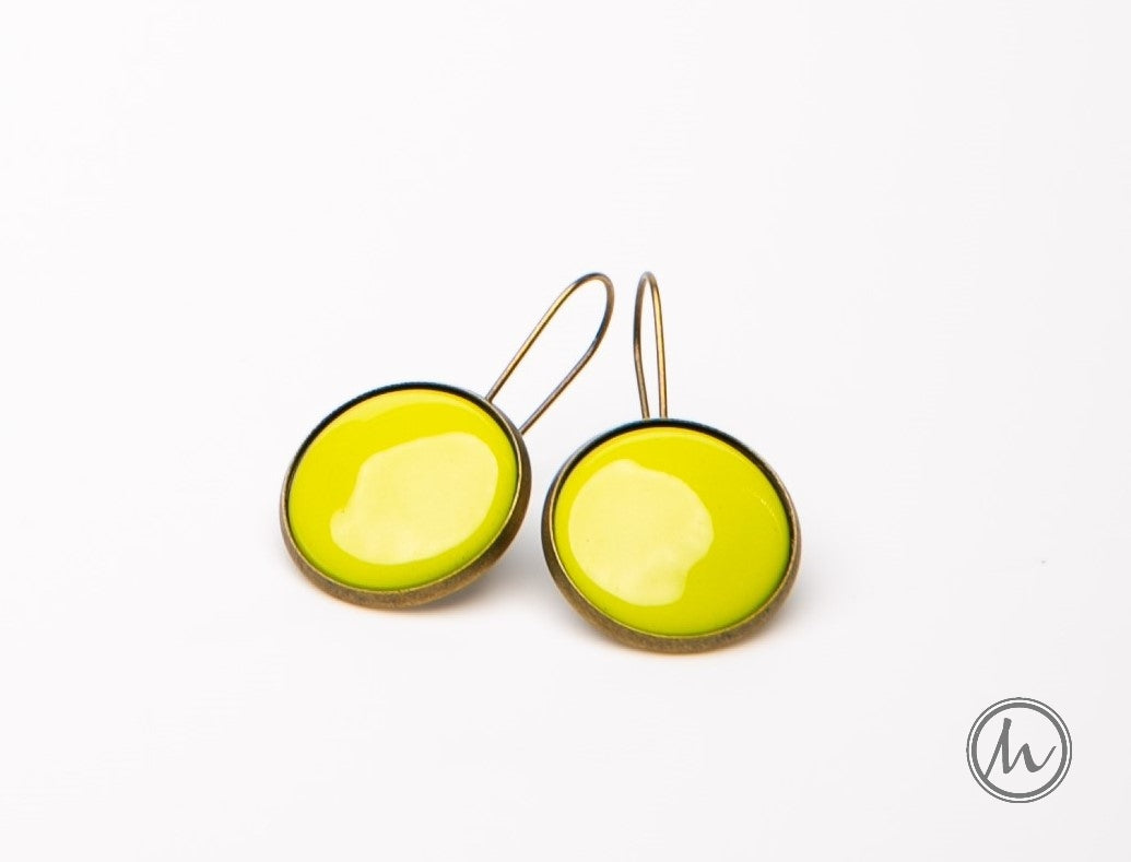 Kapcsos tűzzománc fülbevaló zöld színekben