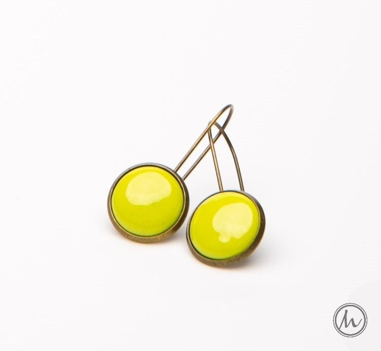 Kapcsos tűzzománc fülbevaló zöld színekben