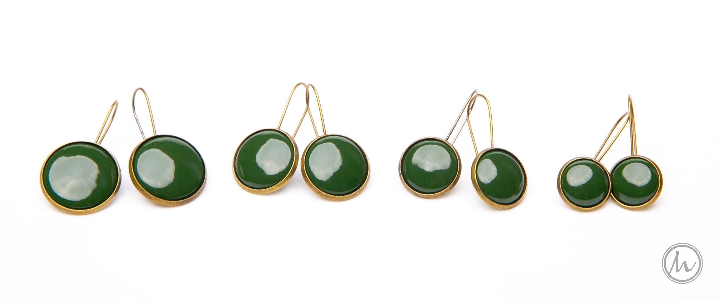 Kapcsos tűzzománc fülbevaló zöld színekben