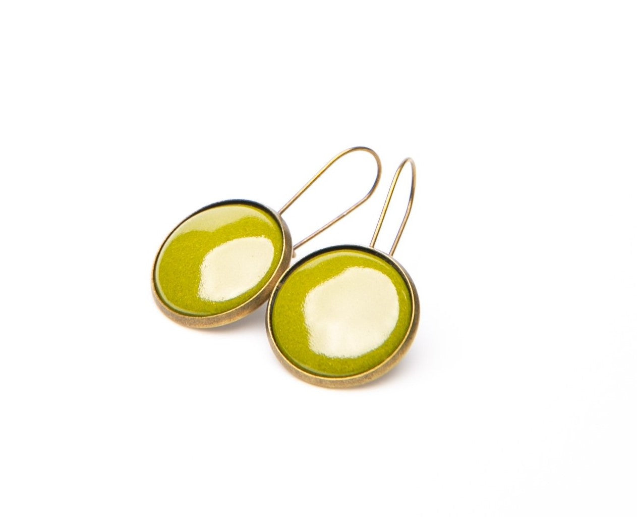 Kapcsos tűzzománc fülbevaló zöld színekben