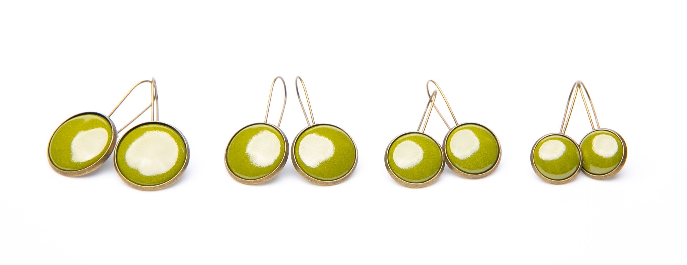 Kapcsos tűzzománc fülbevaló zöld színekben