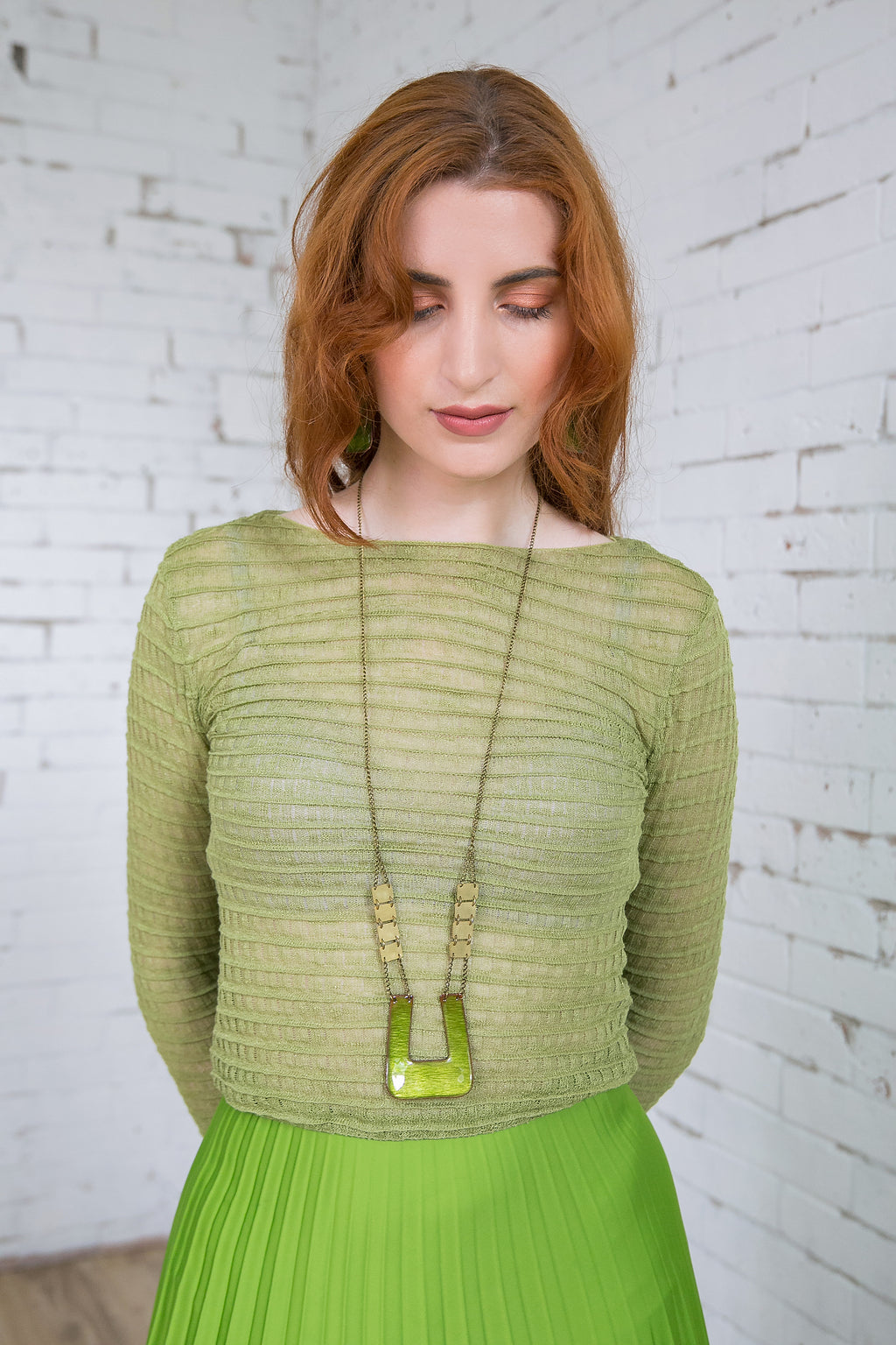 Zagara - egyedi kalapált tűzzománc nyakék világoszöld színben